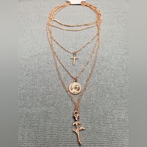 Elegant Gold Layered Necklace